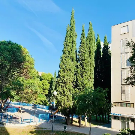 Right Place****cozy And Completely New سبليت